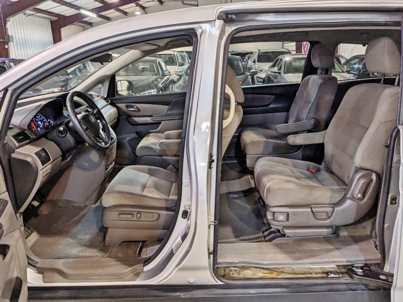 Honda Odyssey 2015 price $13,950