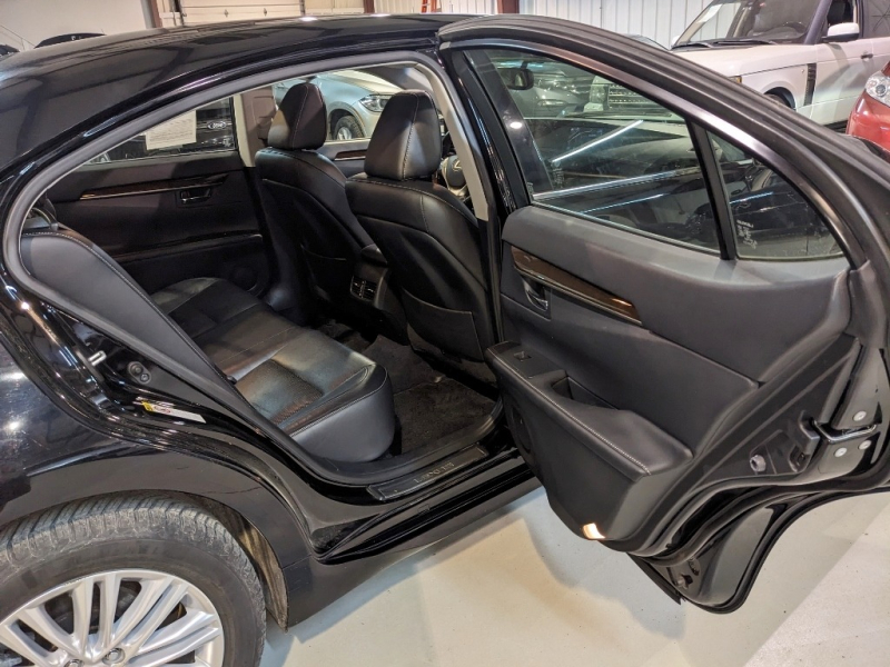 Lexus ES 350 2015 price $17,450