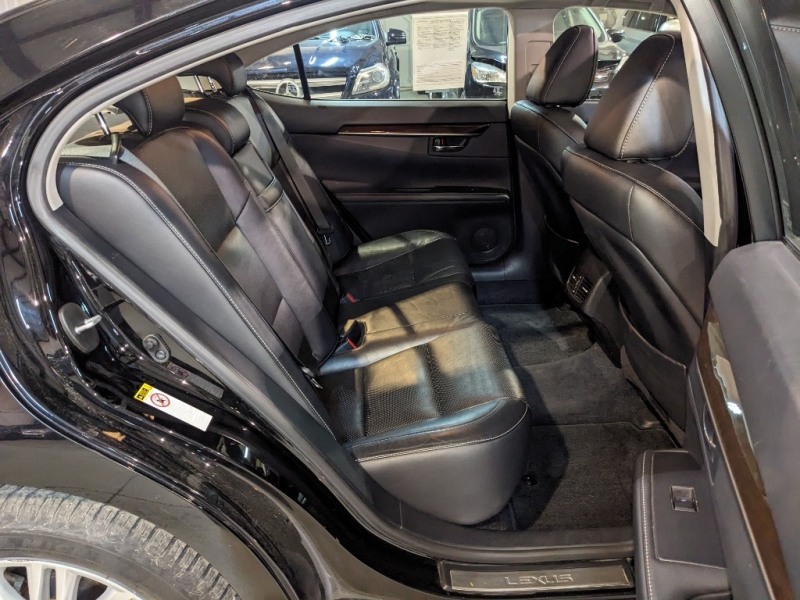 Lexus ES 350 2015 price $17,950