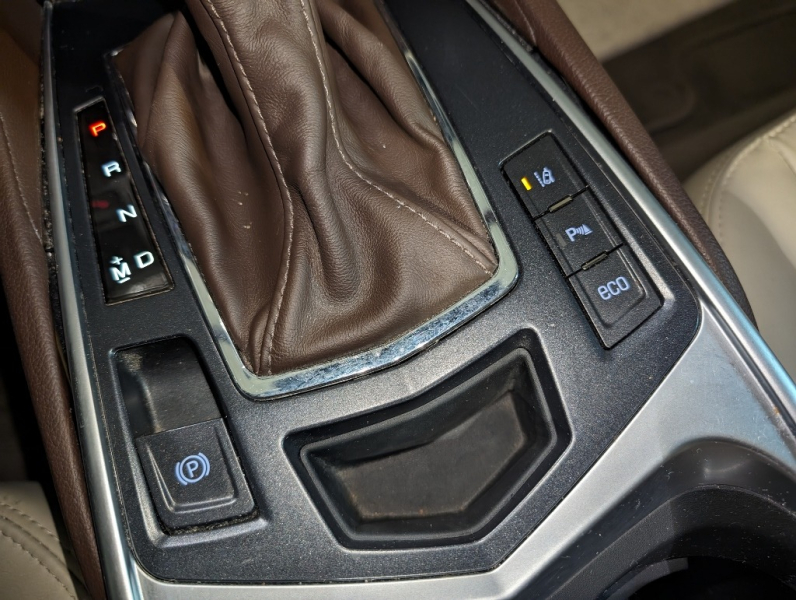 Cadillac SRX 2015 price $14,450