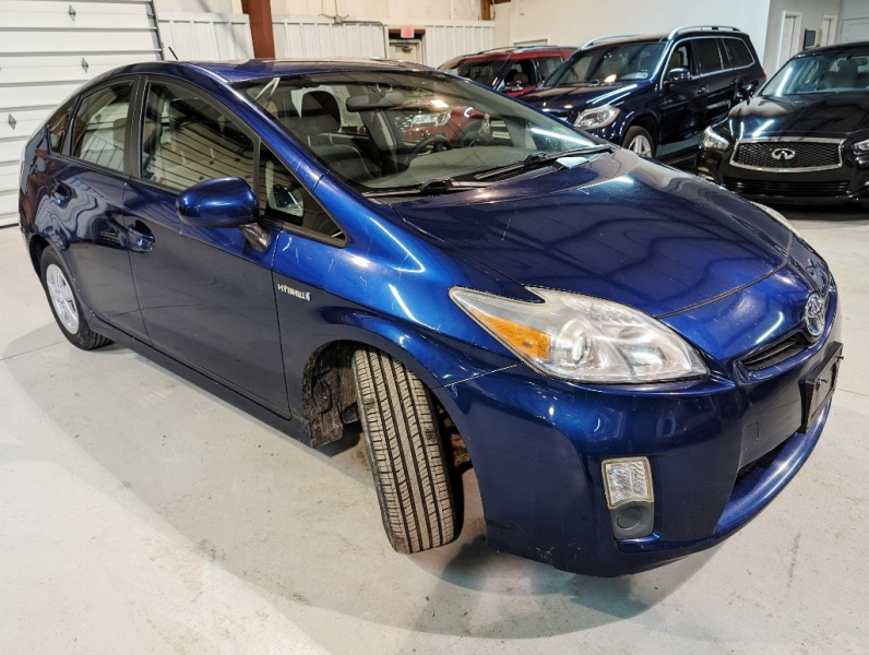 Toyota Prius 2010 price $8,950