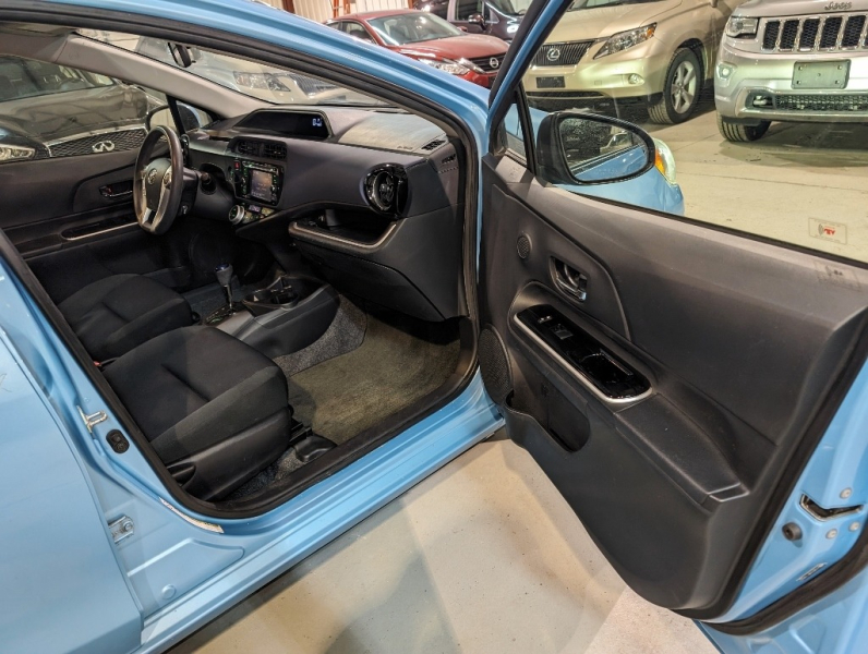 Toyota Prius c 2015 price $7,950