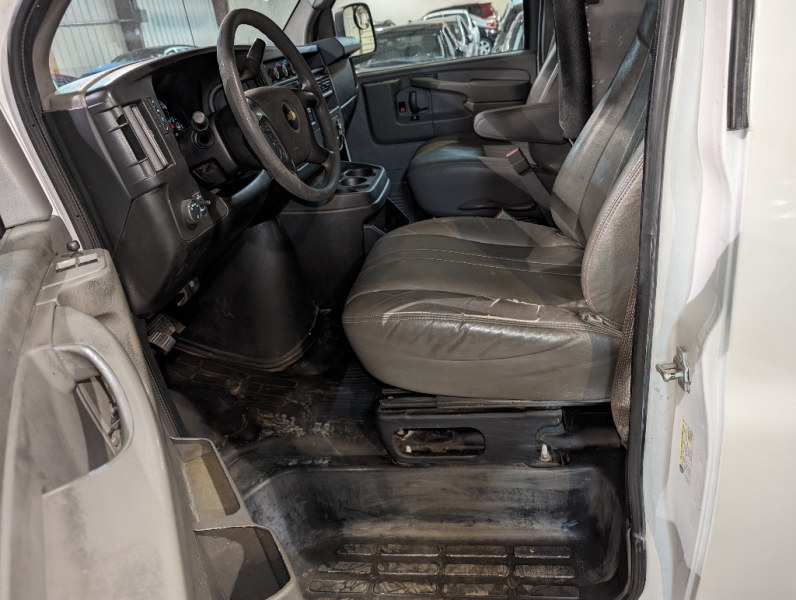 Chevrolet Express Cargo Van 2015 price $16,950