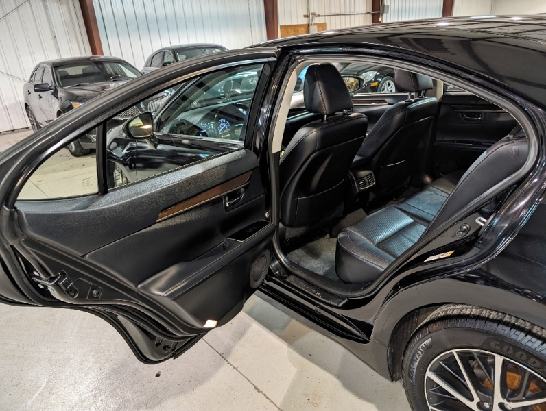 Lexus ES 350 2016 price $19,750
