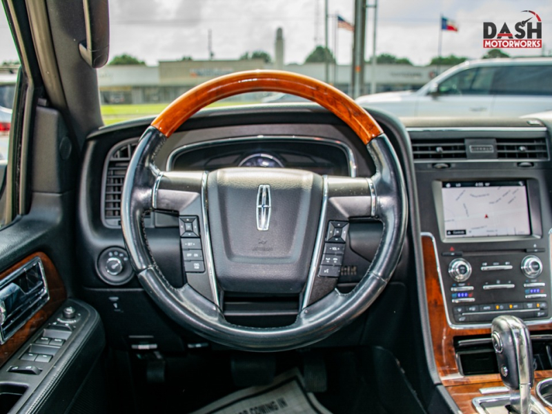 Lincoln Navigator Select Navigation Sunroof Leather Camera 2016 price $19,500