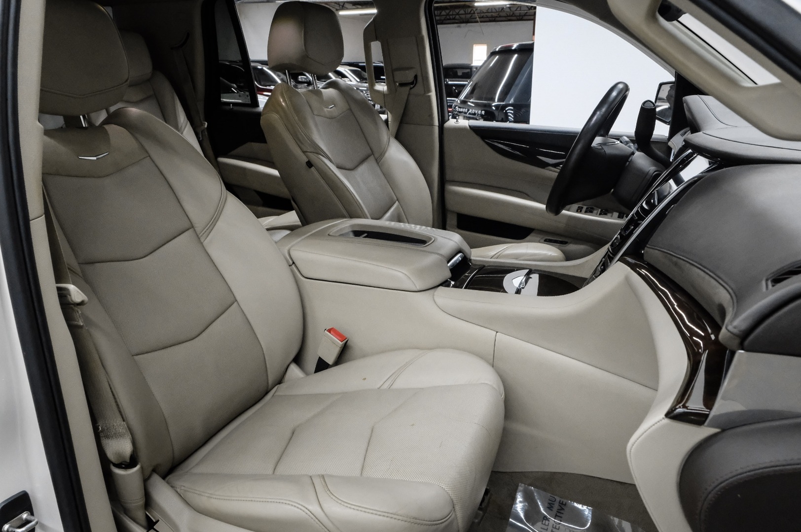 2015 Cadillac Escalade 2WD 4dr Luxury 31