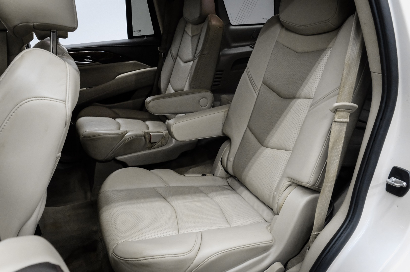 2015 Cadillac Escalade 2WD 4dr Luxury 37