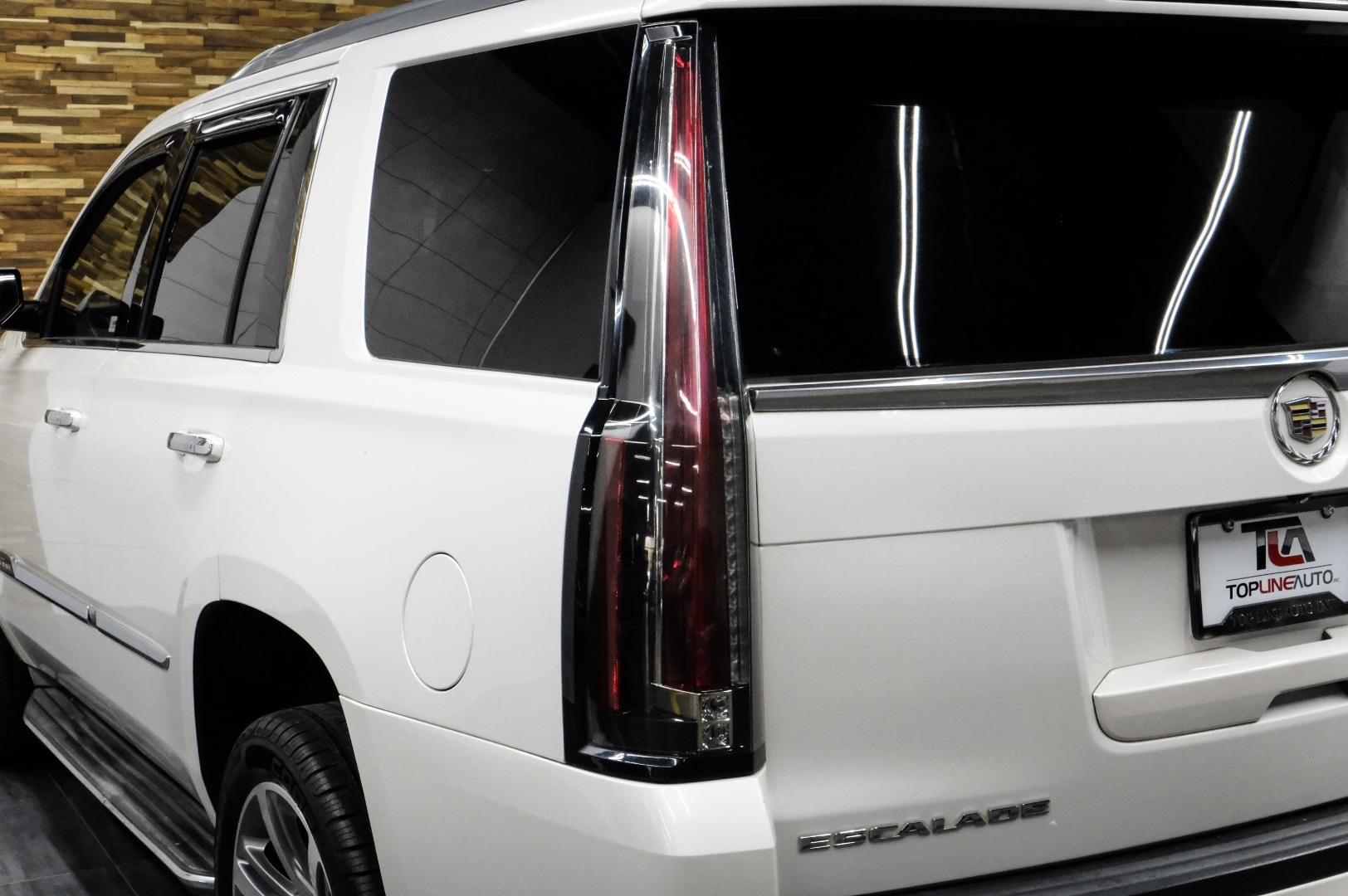 2015 Cadillac Escalade 2WD 4dr Luxury 46