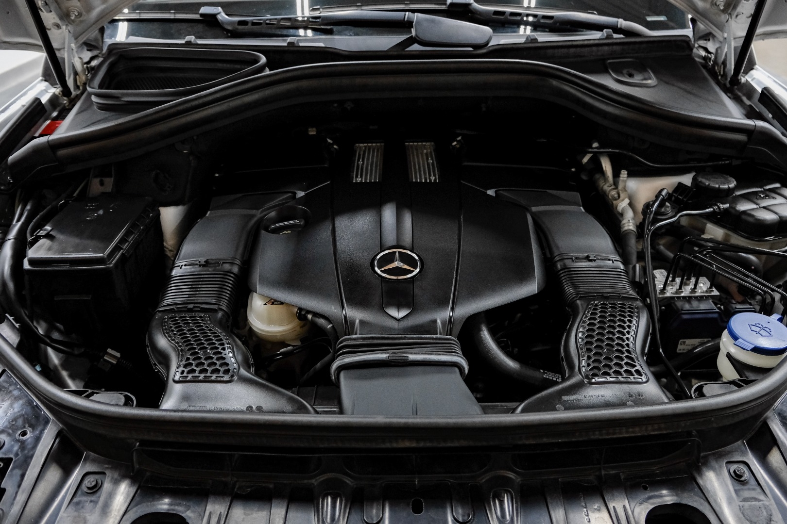 2016 Mercedes-Benz GL 4MATIC 4dr GL450 48