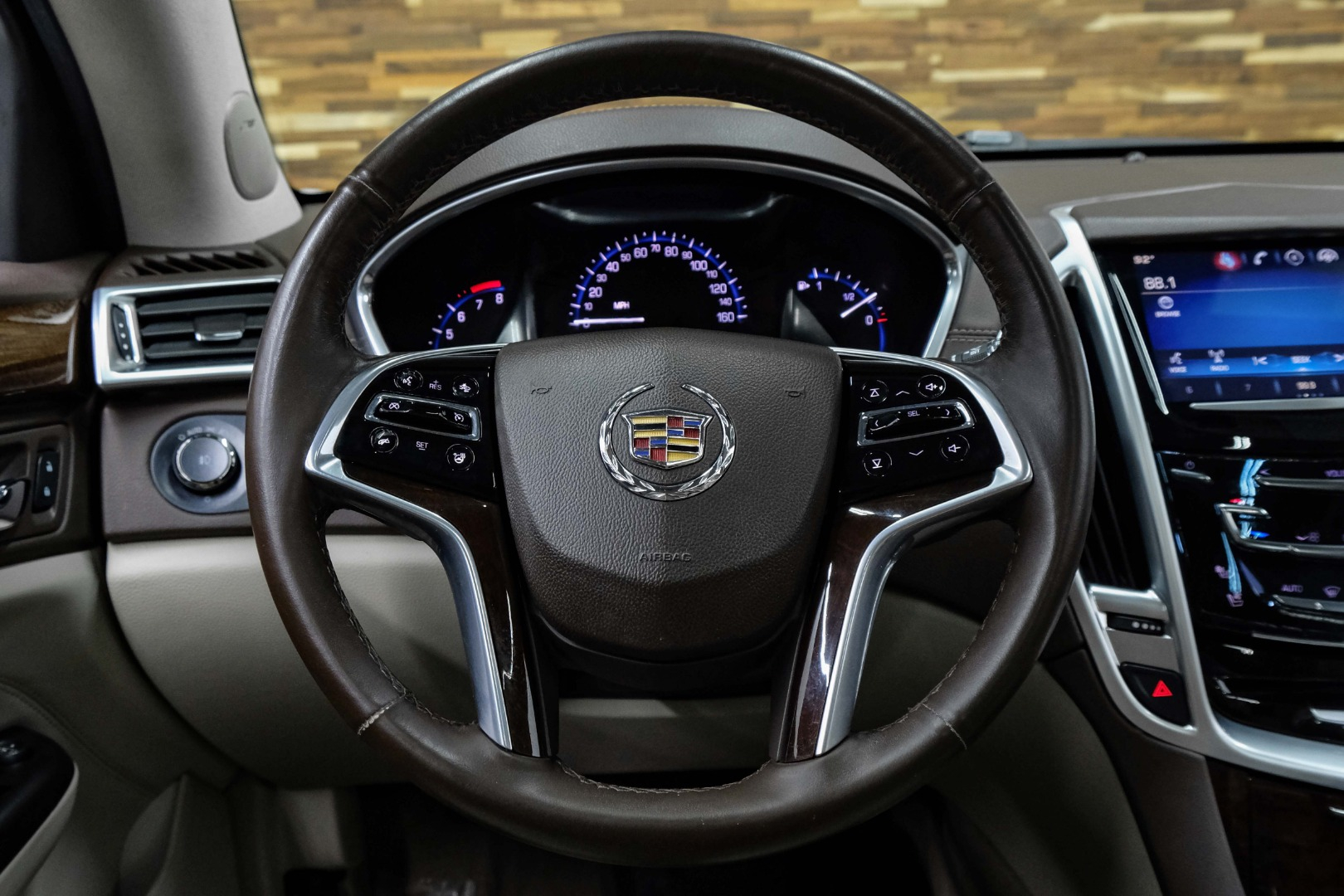 2016 Cadillac SRX FWD 4dr Premium Collection 10