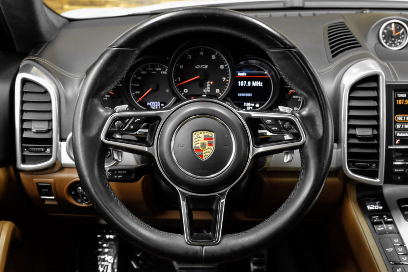 Porsche Cayenne 2016 price $25,492