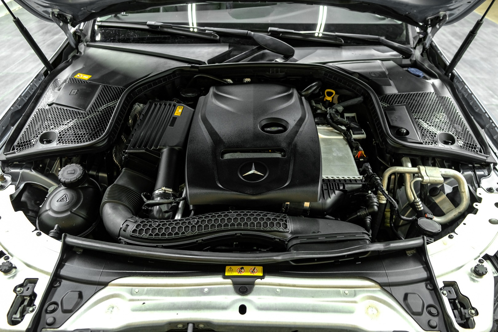 2016 Mercedes-Benz C-Class 4dr Sdn C 300 Luxury 4MATIC 45