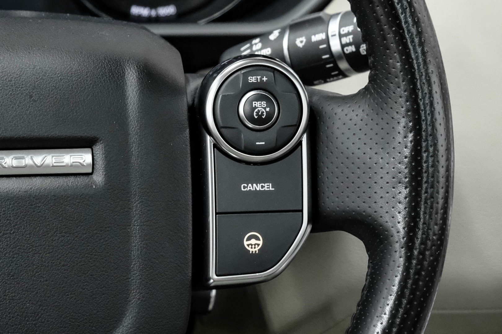 2016 Land Rover Range Rover Sport 4WD 4dr V6 SE 16