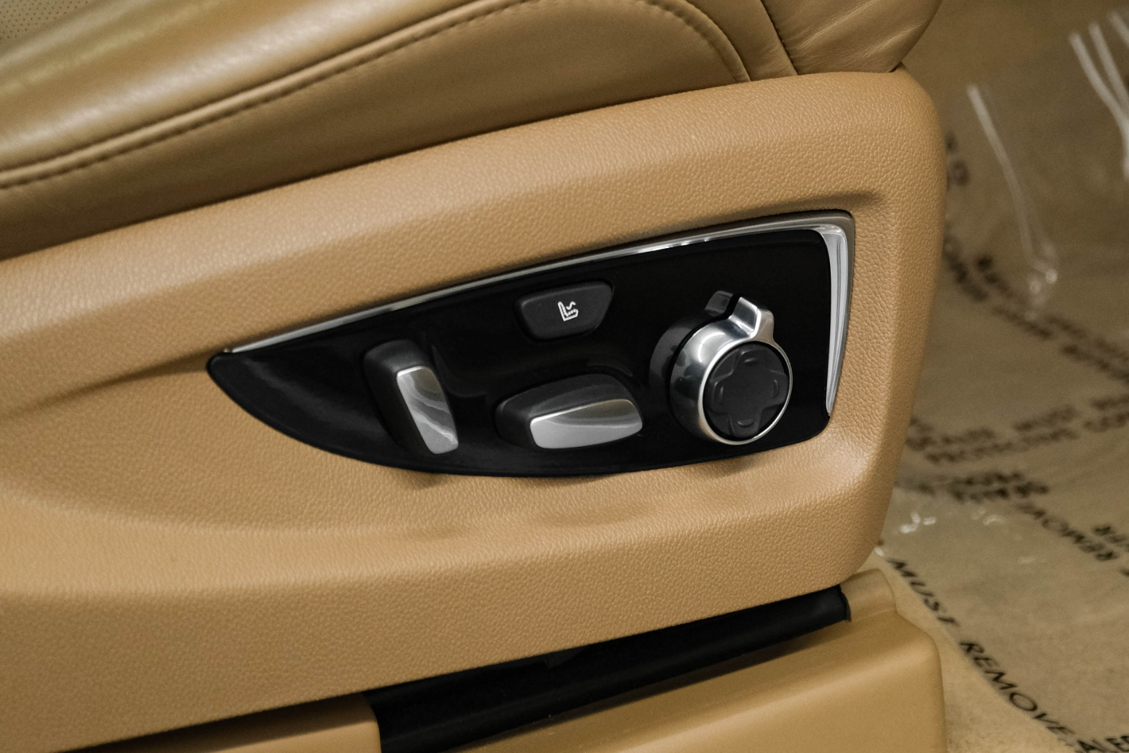 2016 Cadillac Escalade 4WD 4dr Platinum 33