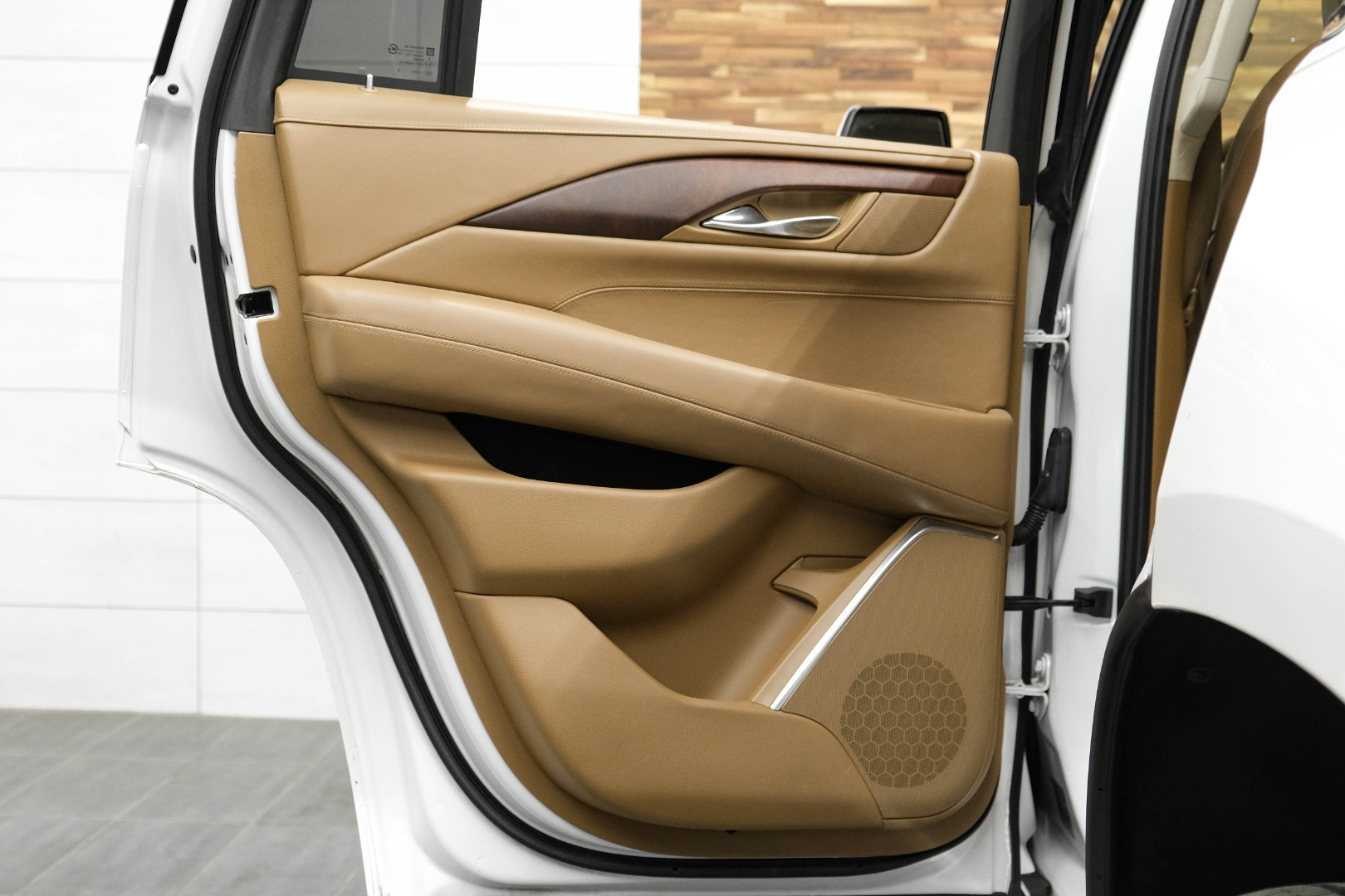 2016 Cadillac Escalade 4WD 4dr Platinum 47