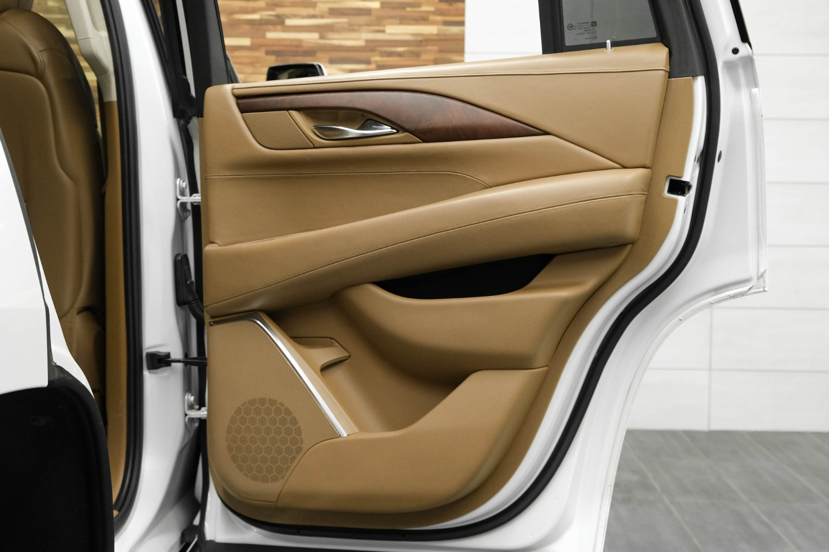 2016 Cadillac Escalade 4WD 4dr Platinum 48