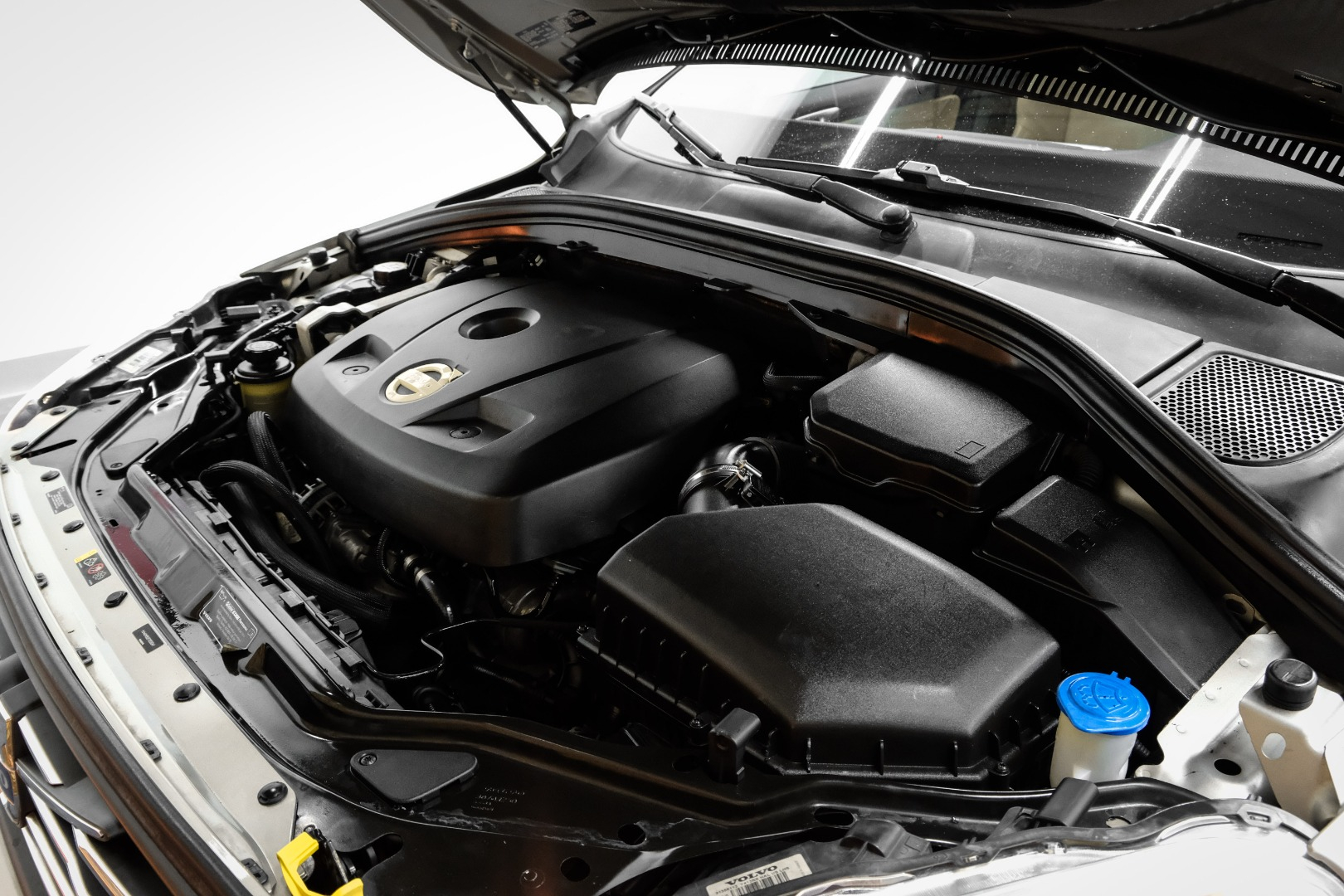 2015 Volvo XC60 FWD 4dr T5 Drive-E Platinum 48