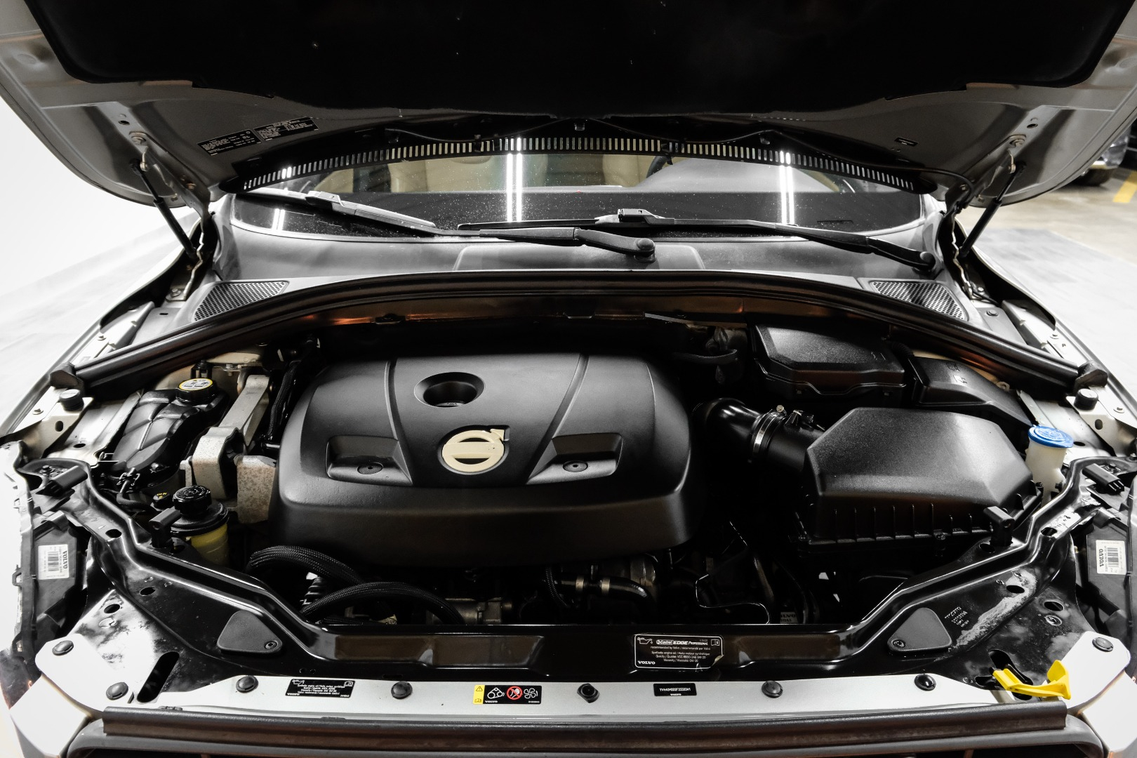 2015 Volvo XC60 FWD 4dr T5 Drive-E Platinum 49