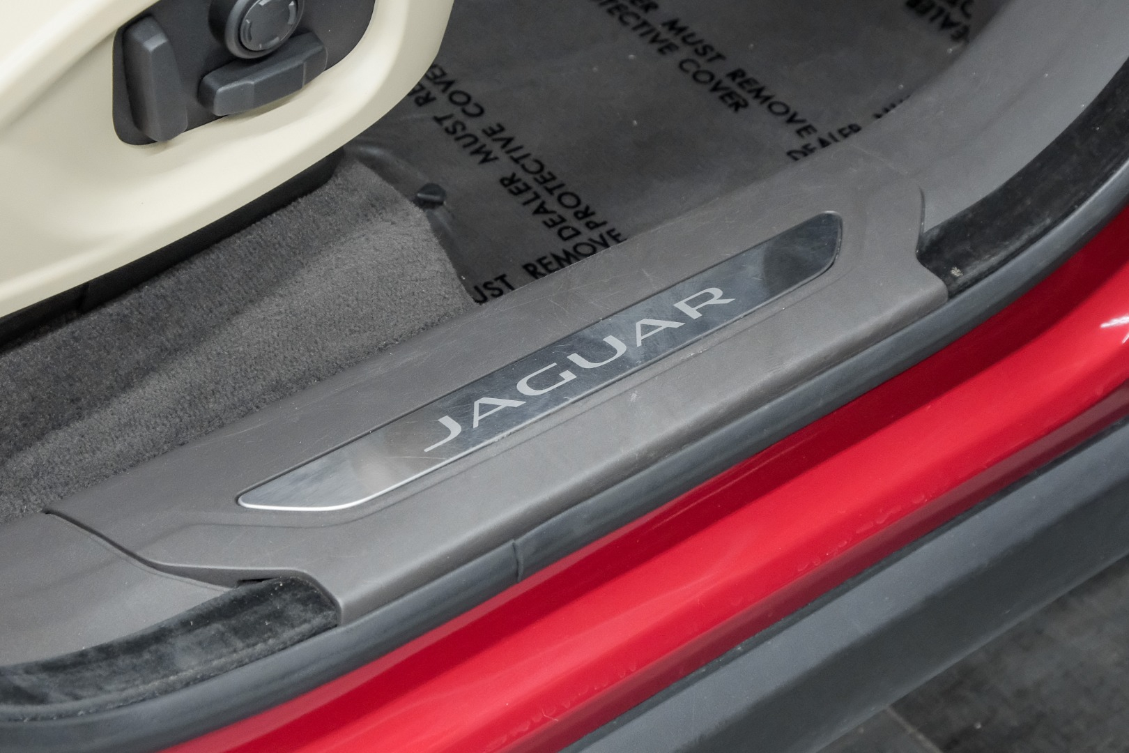 2017 Jaguar F-PACE 20d Prestige AWD 44