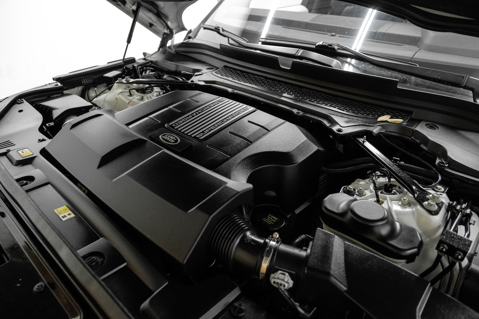2016 Land Rover Range Rover Sport 4WD 4dr V8 Dynamic 48