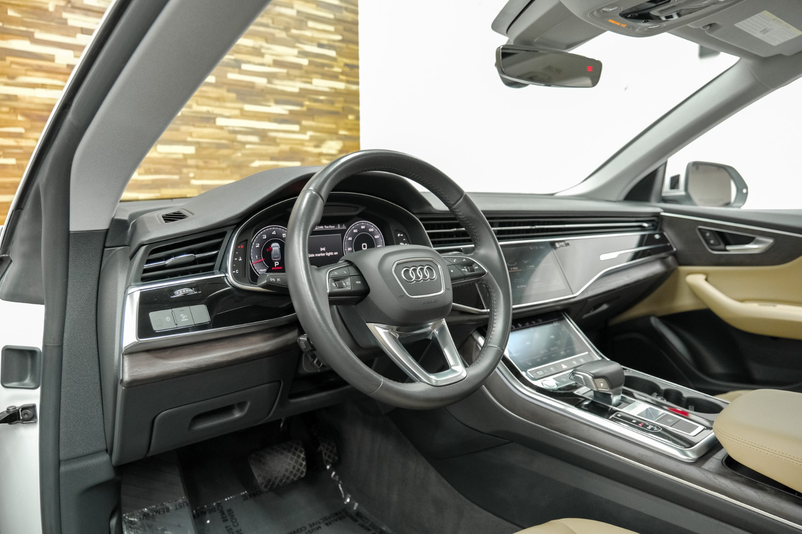 2019 Audi Q8 Premium 55 TFSI quattro 3