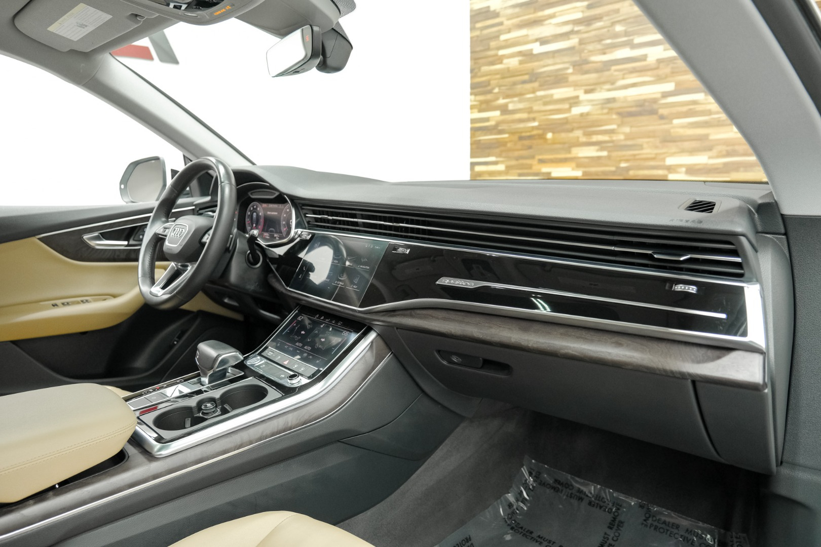 2019 Audi Q8 Premium 55 TFSI quattro 16