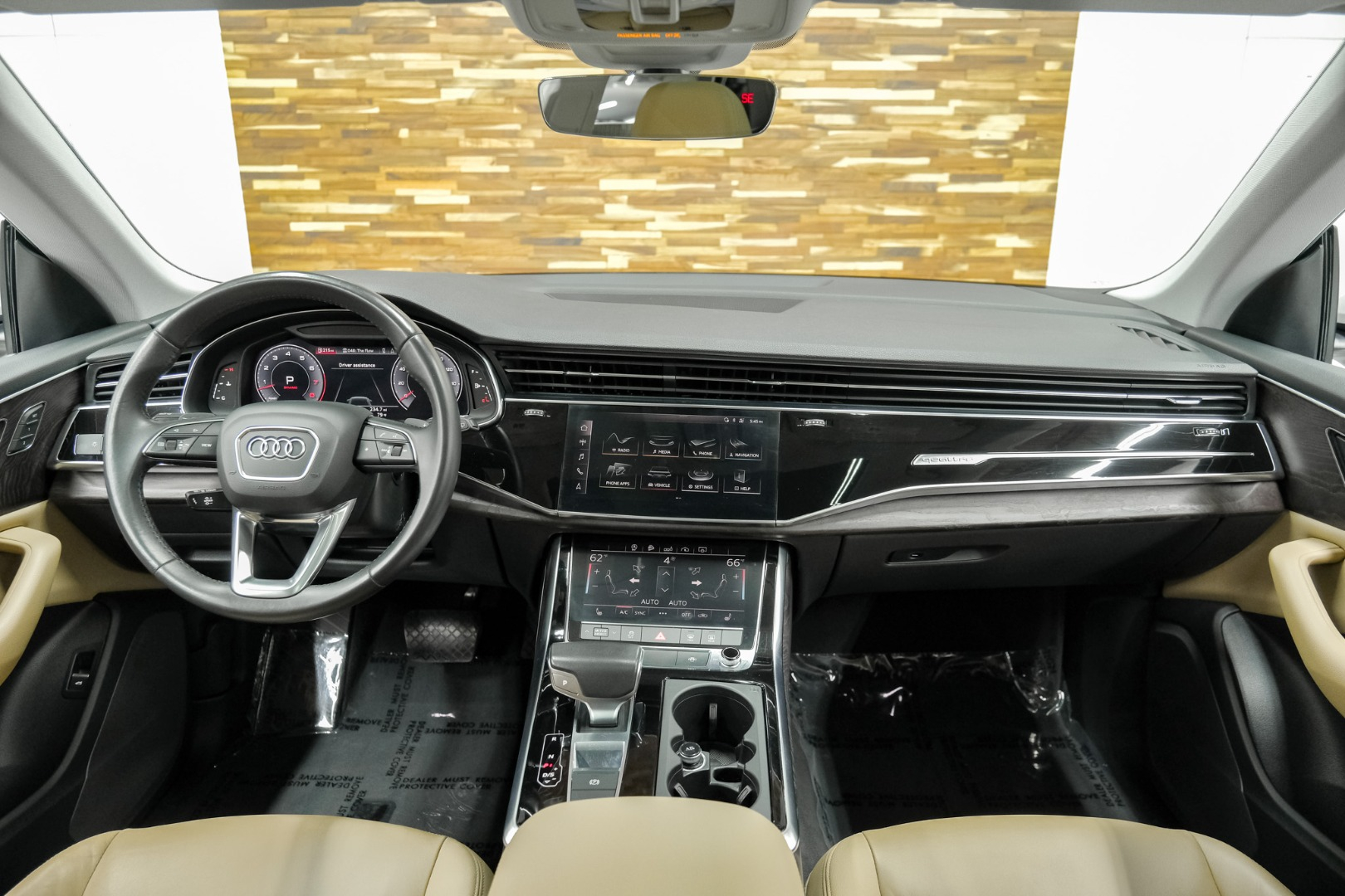 2019 Audi Q8 Premium 55 TFSI quattro 17