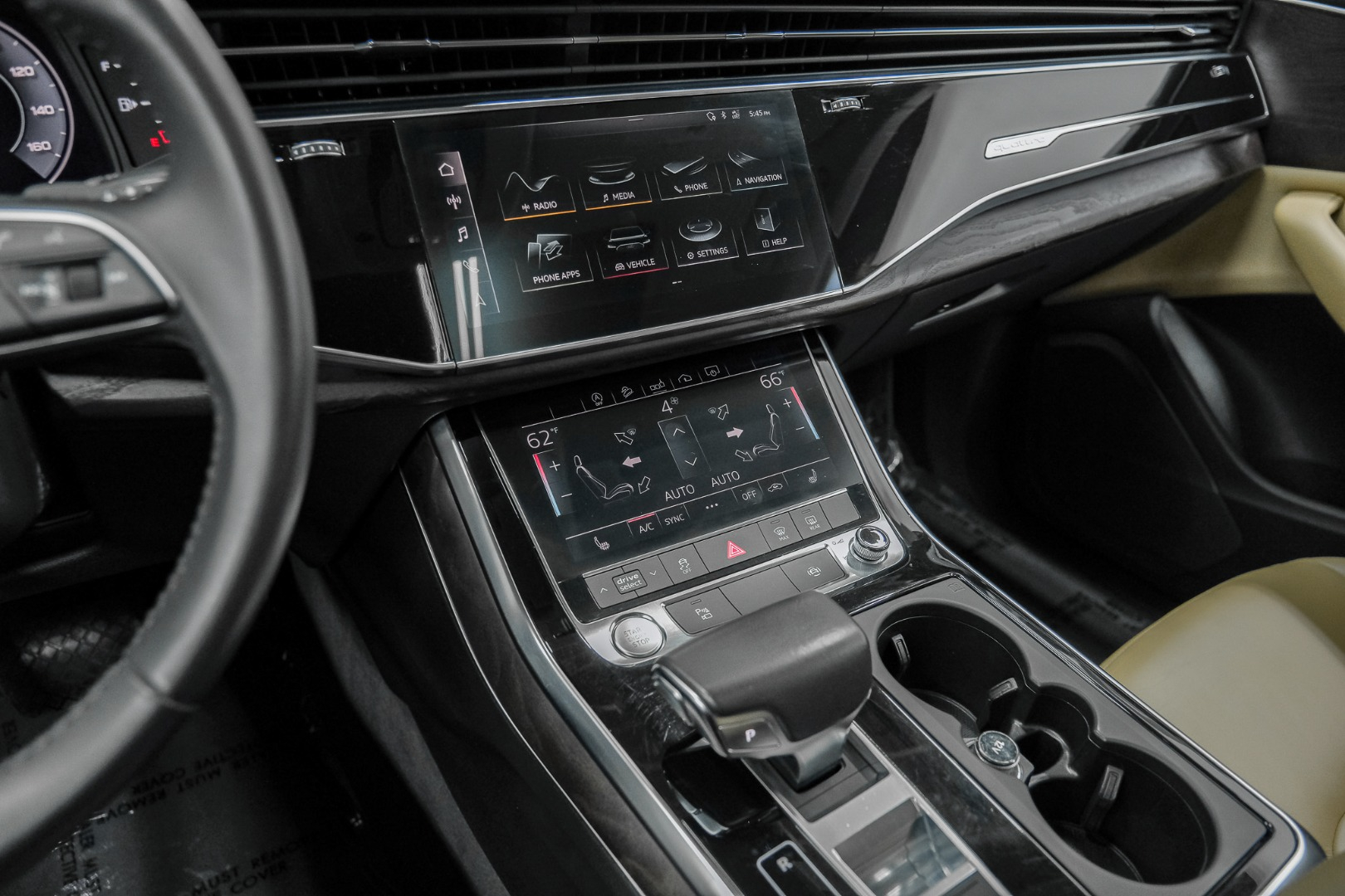 2019 Audi Q8 Premium 55 TFSI quattro 27