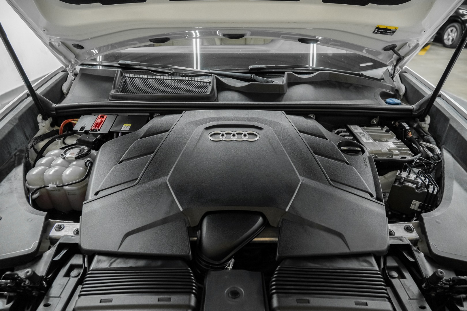 2019 Audi Q8 Premium 55 TFSI quattro 48