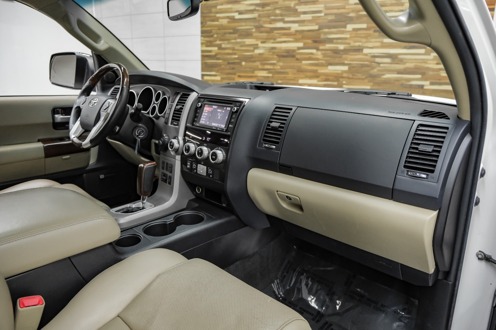 2016 Toyota Sequoia RWD 5.7L Platinum 20