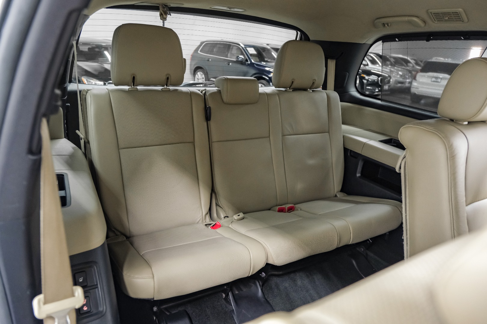 2016 Toyota Sequoia RWD 5.7L Platinum 57