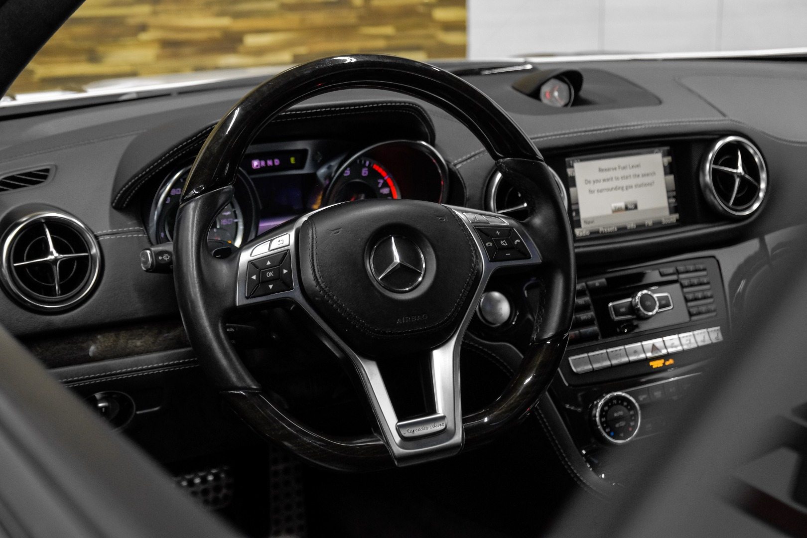 2015 Mercedes-Benz SL-Class 2dr Roadster SL 550 14