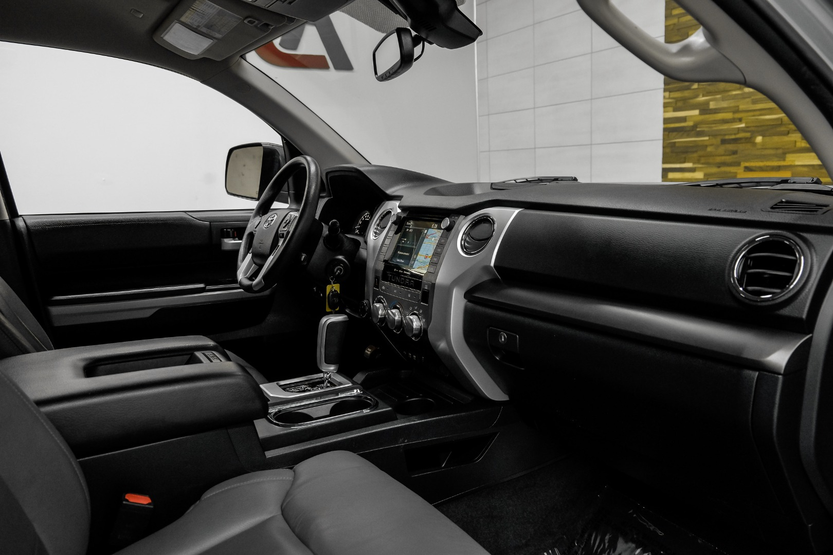 2020 Toyota Tundra 4WD SR5 CrewMax 5.5 Bed 5.7L 14