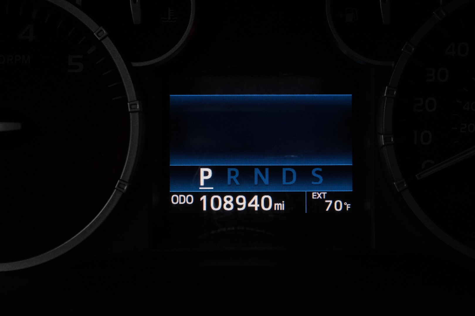 2017 Toyota Tundra 2WD 1794 Edition CrewMax 5.5 Bed 5.7L FFV 26