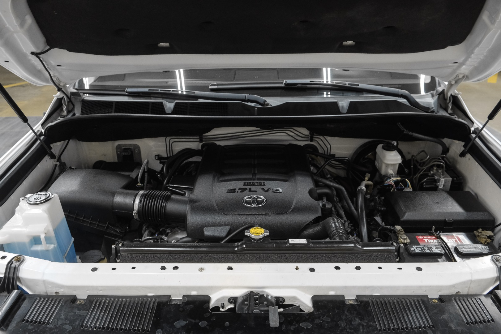 2017 Toyota Tundra 2WD 1794 Edition CrewMax 5.5 Bed 5.7L FFV 52