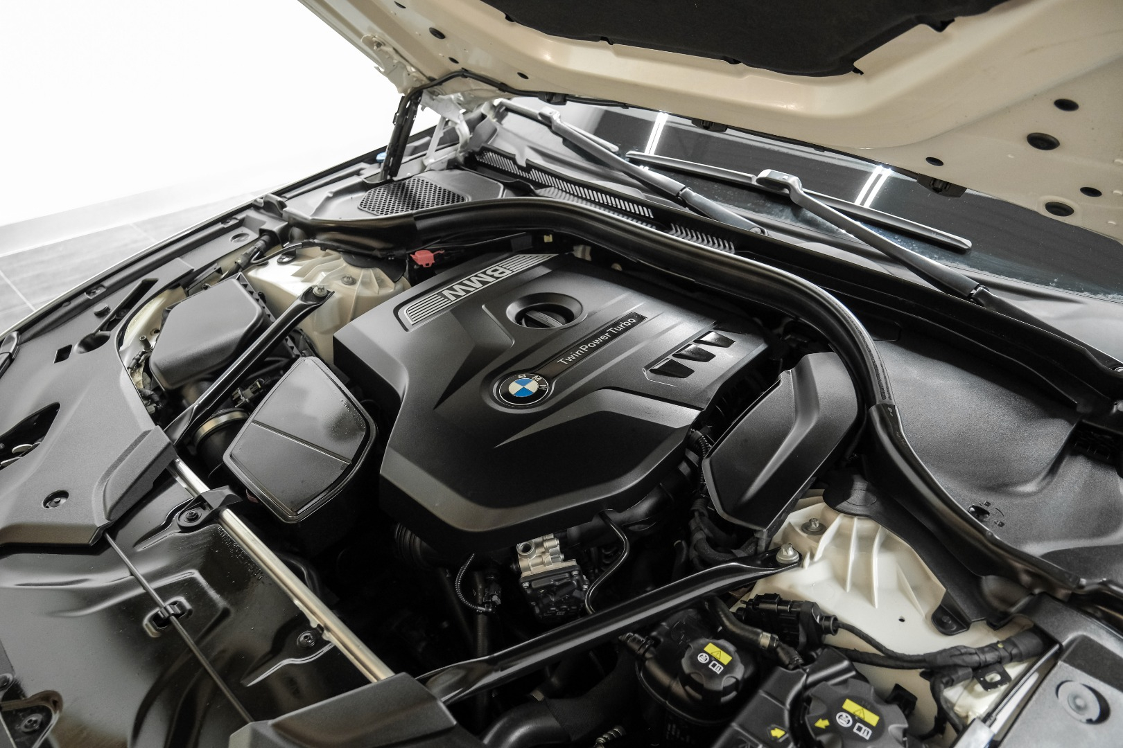 2017 BMW 5-Series 530i Sedan 49