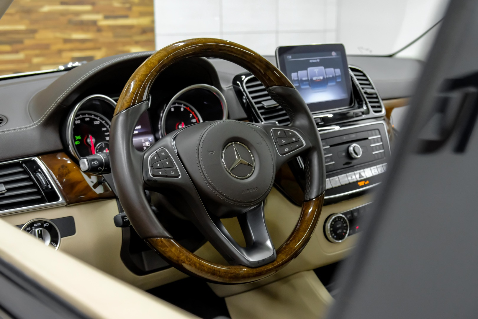 2019 Mercedes-Benz GLS GLS 550 4MATIC SUV 18