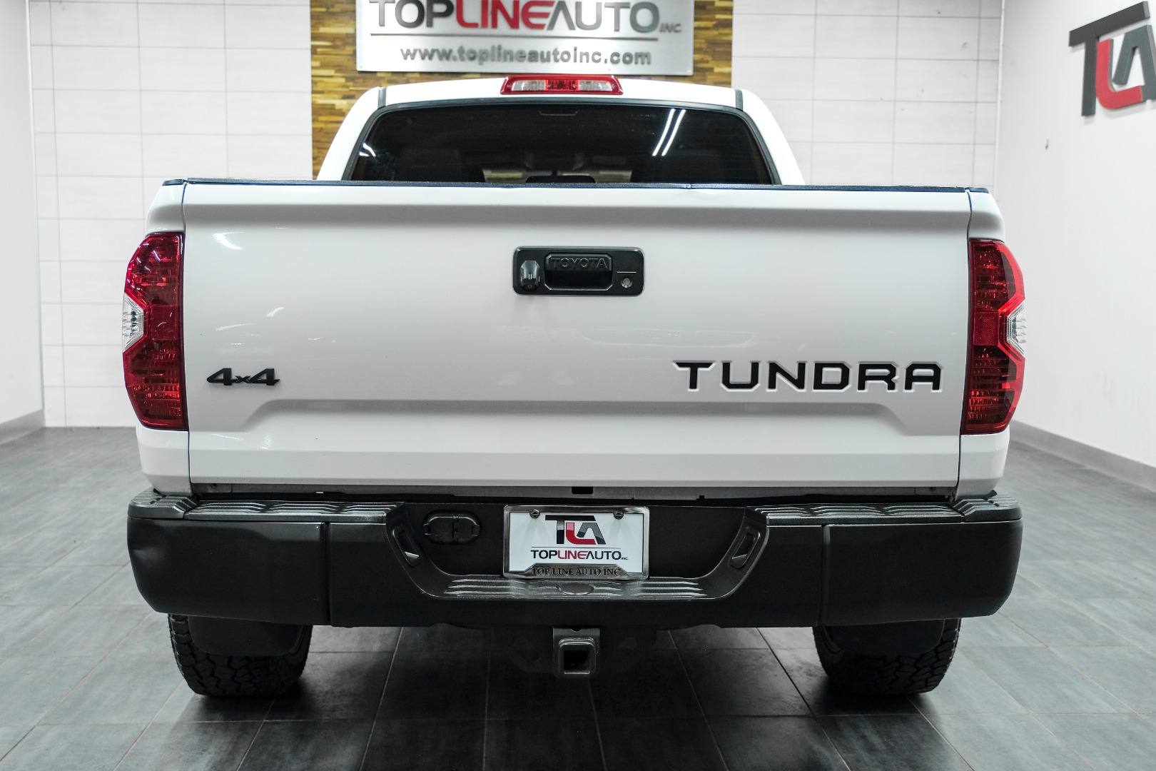 2014 Toyota Tundra 4WD Truck CrewMax 5.7L FFV V8 6-Spd AT SR5 10