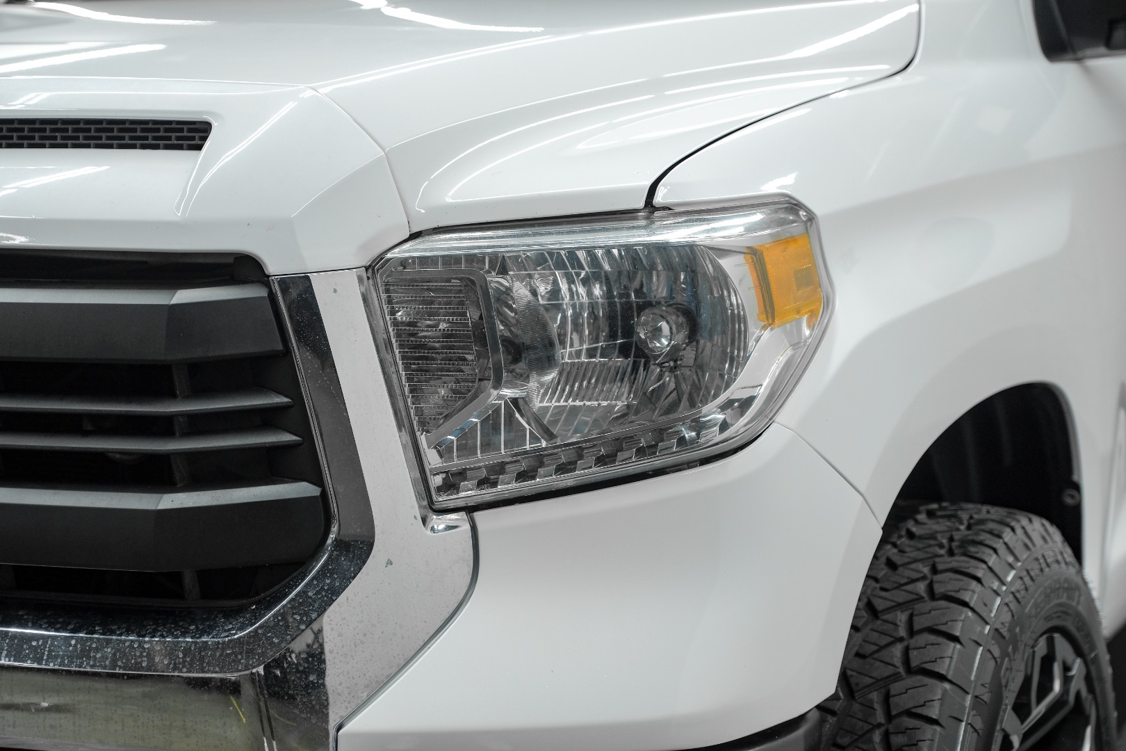 2014 Toyota Tundra 4WD Truck CrewMax 5.7L FFV V8 6-Spd AT SR5 46