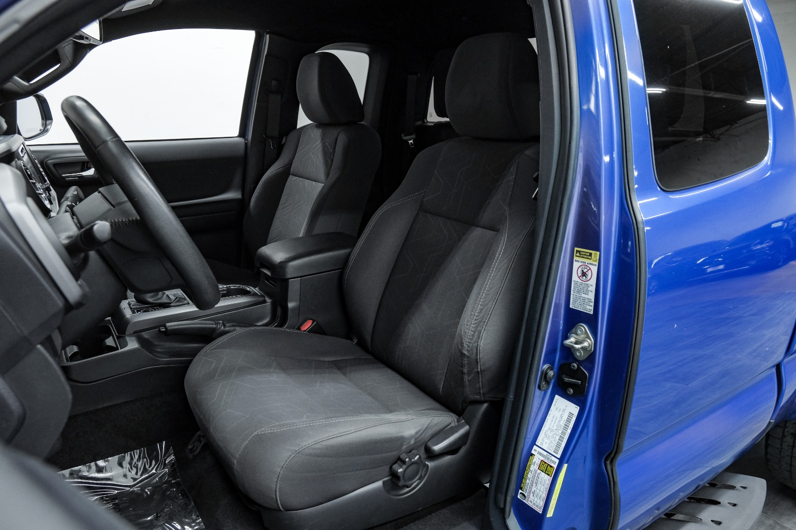 2016 Toyota Tacoma 2WD Access Cab V6 AT TRD Sport 4