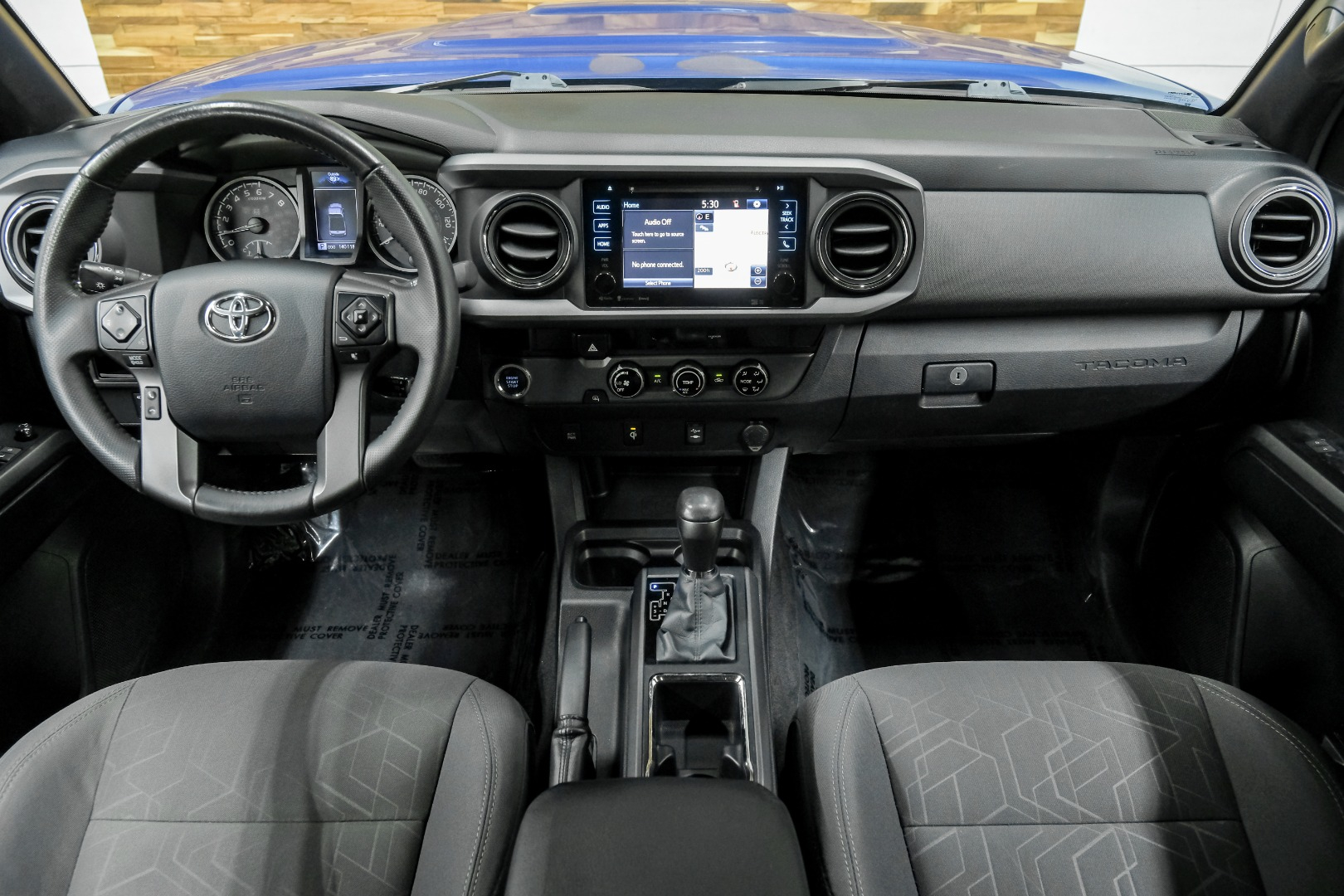 2016 Toyota Tacoma 2WD Access Cab V6 AT TRD Sport 12
