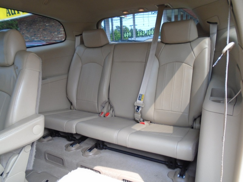 Buick Enclave 2008 price $8,999