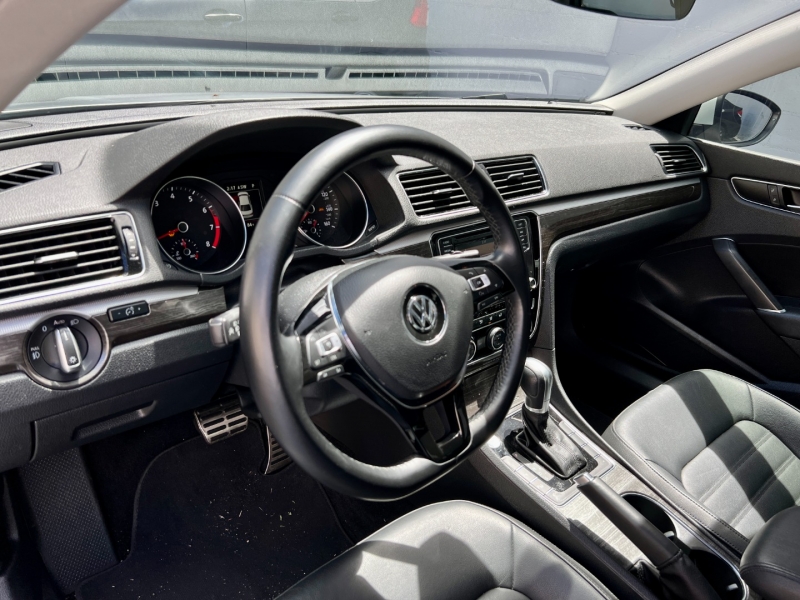 Volkswagen Passat 2018 price $17,995