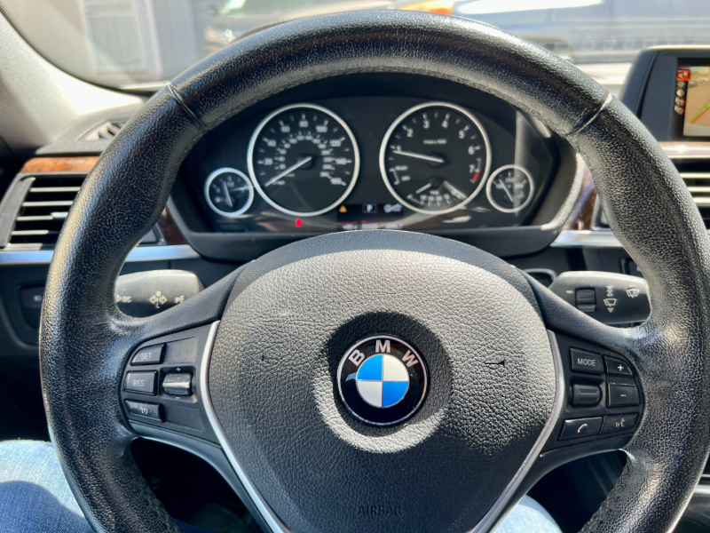 BMW 3-Series 2015 price $10,995