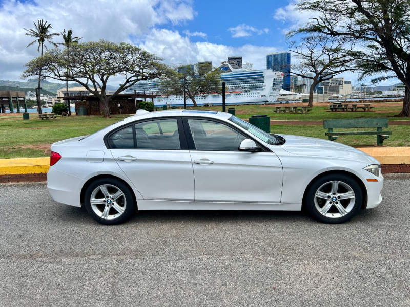 BMW 3-Series 2015 price $12,995
