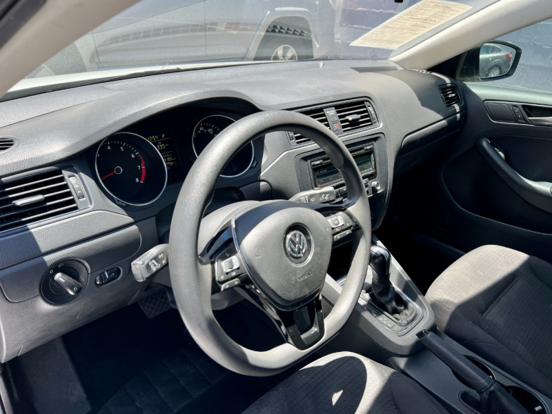Volkswagen Jetta 2015 price $9,995
