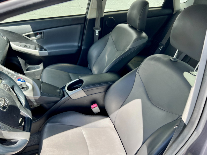 Toyota Prius 2013 price $11,995