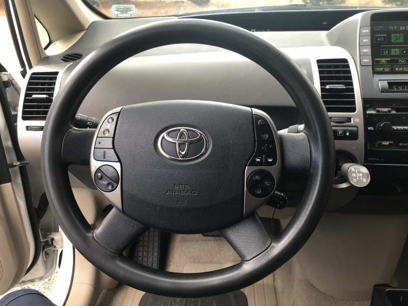 Toyota Prius 2005 price $6,950