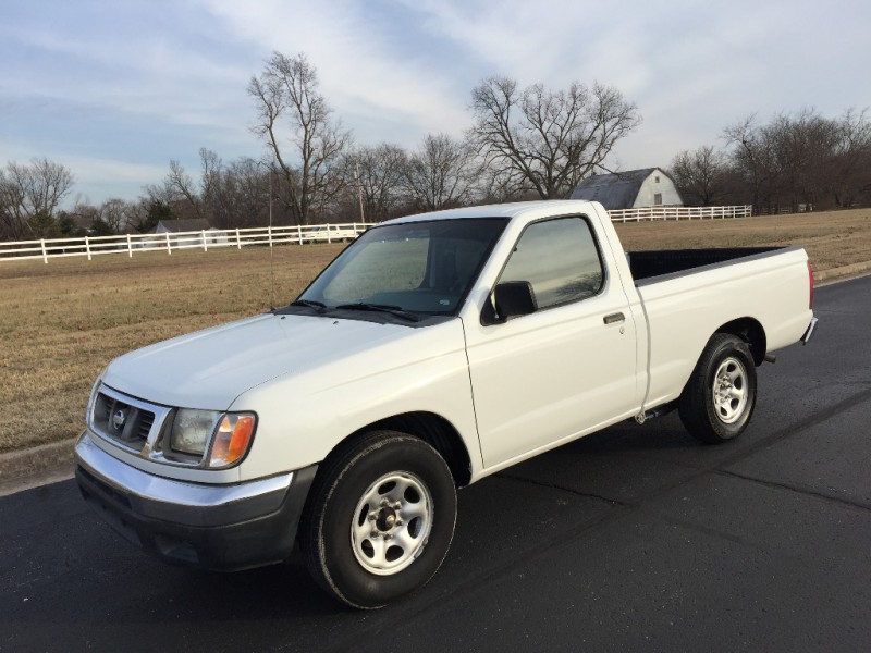 Nissan Frontier 2WD 2000 price $3,999