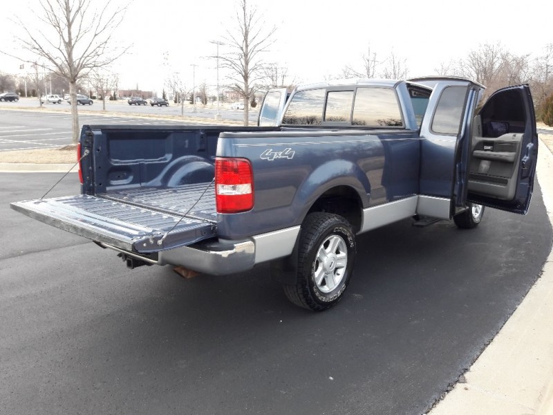 Ford F-150 2004 price $5,499